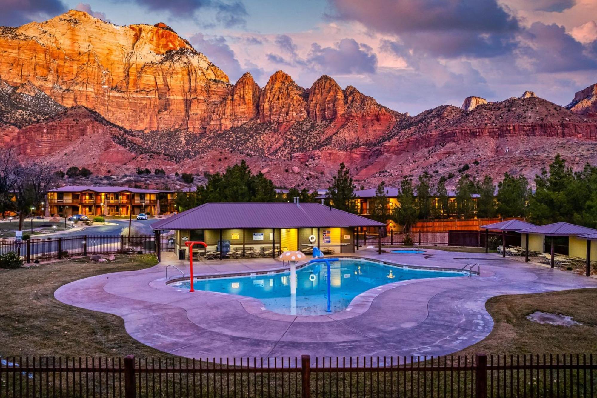 The Red Cliffs Lodge Zion, A Tribute Portfolio Hotel Springdale Exterior photo